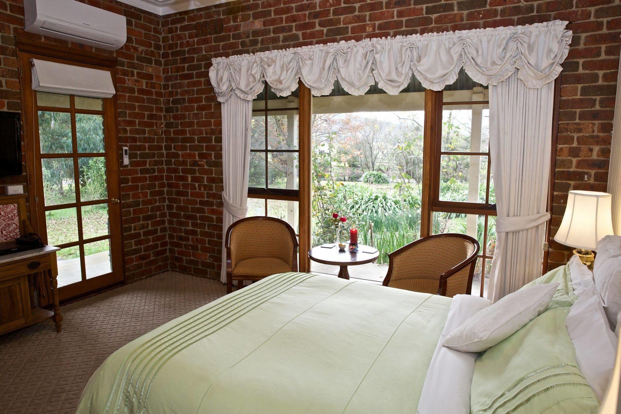 Holly Lane Mews Motel ยาร์ราเกลน ภายนอก รูปภาพ